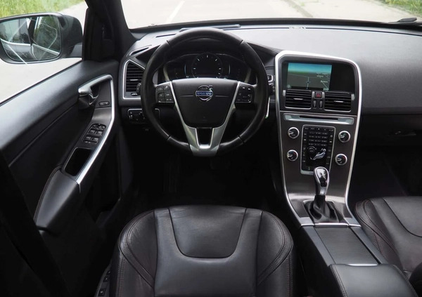 Volvo XC 60 cena 59900 przebieg: 237400, rok produkcji 2015 z Sanok małe 742